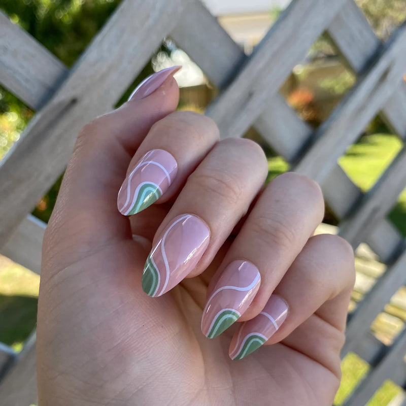 Pressing Nails Green Swirl